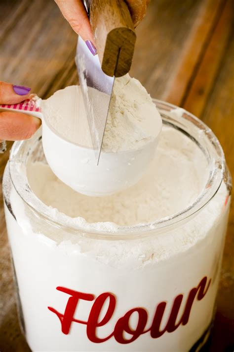 Since couscous is made from durum and wheat flour, it doesn't have much of a taste, similar to pasta. How Much Does a Cup of Flour Weigh? I Weighed 192 Cups of ...