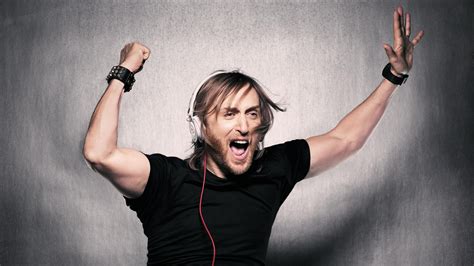 David guetta no matter how you feel about him, david guetta is hugely responsible for dance music crossing over into the american mainstream. Wallpaper David Guetta, Top music artist and bands, DJ ...