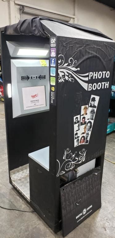 Photo booth is included with all current macs with an isight camera installed. APPLE PHOTO BOOTH KIOSK #1