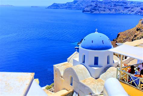 The Essential Santorini Travel Guide
