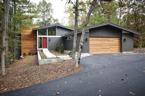 Mid-Century Modern - Midcentury - Exterior - grand rapids - by New