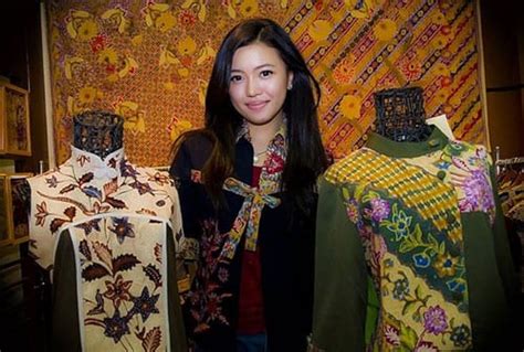 Inilah Kisah Sukses Dea Valencia Pemilik Batik Kultur