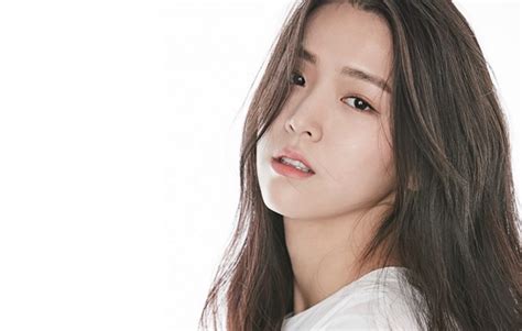 ‘the Veil Actress Kim Ji Eun Tests Positive For Covid 19