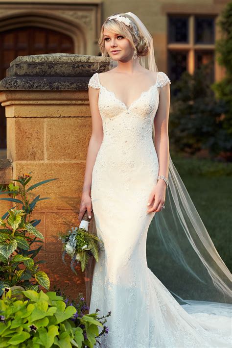 Essense Of Australia Wedding Dress Sneak Peek Style D176