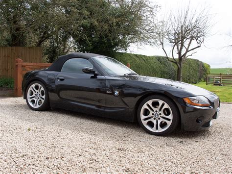 The suspension was also upgraded to be stiffer and the car was equipped with a sport package which firmed up the steering. Z4 e85 2005 3.0i Black 67500 miles FSH - Z4-forum.com