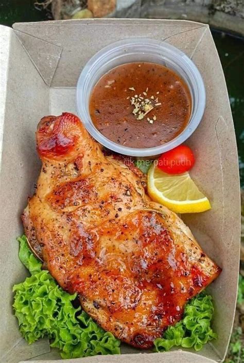 Setiap kali bulan puasa, mesti ada rasa teringin nak makan ayam percik. Resepi Chicken Grill yang Juicy dan sedap - MY Resepi
