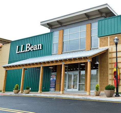 L.L.Bean Store - Danbury Fair - Danbury, CT 06810