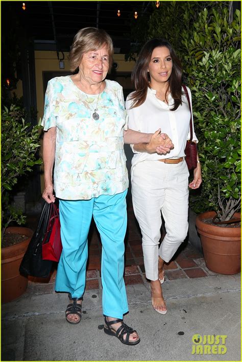 Full Sized Photo Of Eva Longoria Steps Out For Dinner With Mom Ella 01