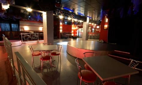 Classic date night: Vancouver venues for dinner and a show | YP Smart Lists