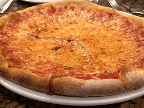 Ciro's Italian Bistro Lancaster Pizza Overview - chefnona.com