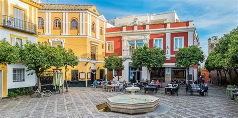 Santa cruz was a finnish hard rock band formed in 2007 in helsinki by archie cruz and johnny parkkonen. Lo Mejor del Barrio Santa Cruz, Sevilla (2020) | España Guide