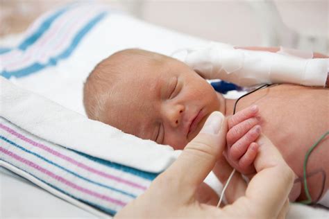 Risk Of Poor Neonatal Adaptation Syndrome Among Infants Exposed To