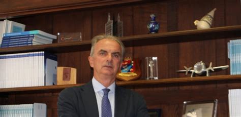 L'aeroporto di pescara è dotato di un'unica pista a due testate (22/04), lunga 2419 m e larga 45 m (più strisce di sicurezza di 7.5 m di larghezza per ogni lato della pista) orientata a 216º (o 036º, a seconda della direzione di utilizzo). Pierluigi Di Palma, il nuovo presidente Enac è di ...