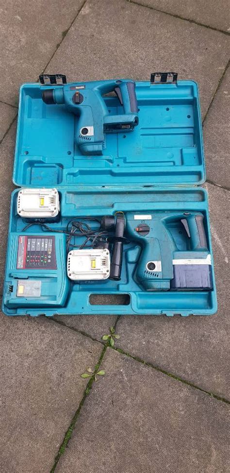 Makita Bhr 200 24v 33ah Cordless Sds Drill X2 In Sandwell West