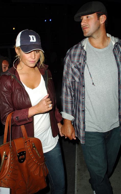 If you're one of romo's friends, you already know! Tony Romo and Jessica Simpson at the Lakers Game ...