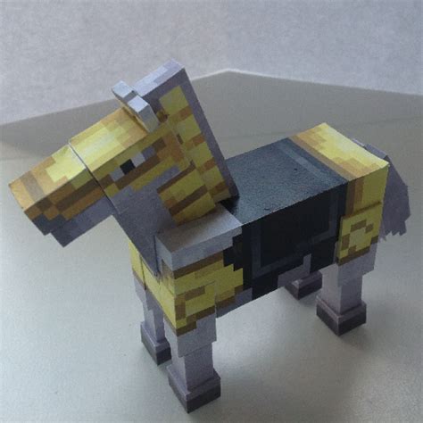 Papercraft Horse White With Gold Armour Minecraft Horse Minecraft