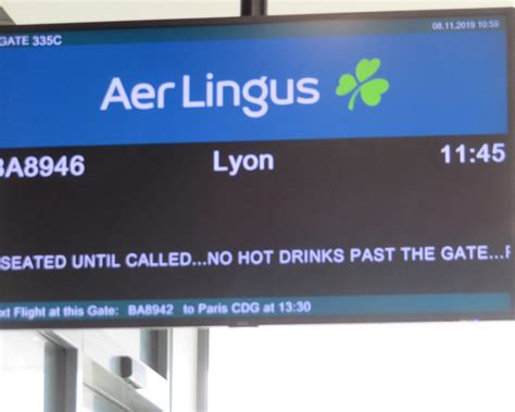 Aer lingus is ireland's national airline and is a sister company of british airways, iberia, vueling, and level. Avis du vol Aer Lingus Dublin → Lyon en Economique