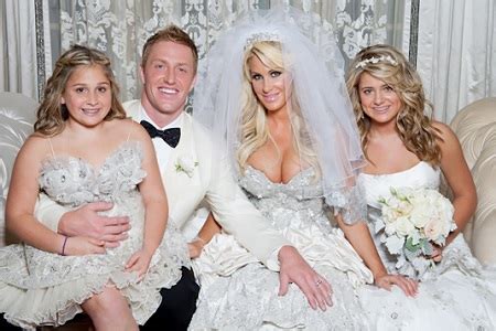 He played college football at montana. American Famous Television Personality and Singer, Kim ...