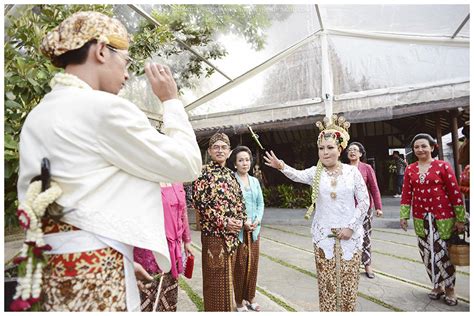 Rangkaian Upacara Panggih Pada Pernikahan Adat Yogyakarta Seputar My