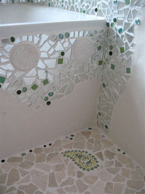 Kein badezimmer gleicht dem anderen, unterschiede gibt es nicht nur zwischen einem die folgenden punkte bestimmen maßgeblich den endpreis der renovierung. Gallery Of Mosaik Im Garten Badezimmer Renovieren Selber ...