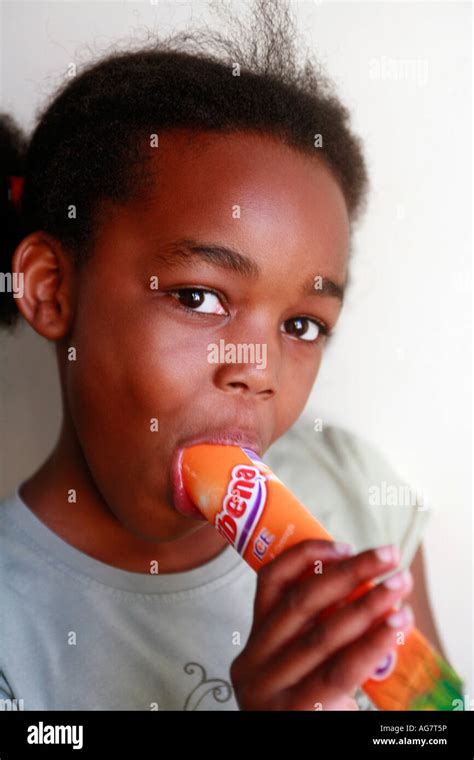 Young Girl Sucking Ice Lolly Stockfotos Und Bilder Kaufen Alamy