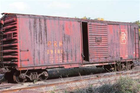 40 Boxcars Conrail Photo Archive