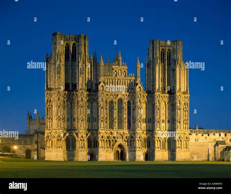 Wells Cathedral Somerset England Uk Stock Photo Alamy