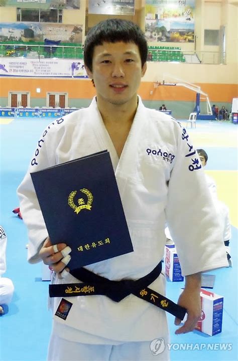 May 13, 2021 · 2021.05.13 16:40 '제자 성폭행' 前 유도 국가대표 왕기춘, 2심 징역 6년 선고.news -체급별유도- 왕기춘, 남자 73㎏급 금메달 | 연합뉴스