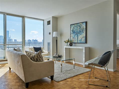 One Bedroom Apartment Toronto Lakeshore at Harold Richardson blog