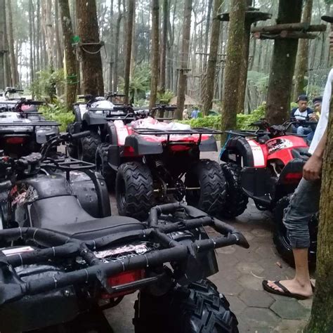 Gapura itu merupakan pintu masuk wahana rekreasi waduk cengklik park (wcp) yang dibangun pihak swasta. Harga Tiket Masuk Kopeng Treetop Adventure Park Semarang ...