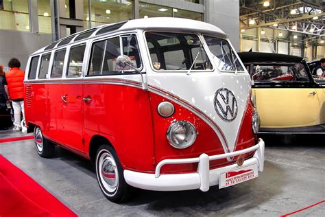 Entdecke rezepte, einrichtungsideen, stilinterpretationen und andere ideen zum ausprobieren. Volkswagen to end production of iconic hippie bus this ...