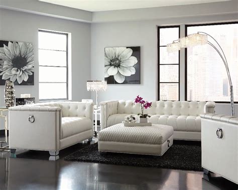 Chaviano Contemporary White Three Piece Living Room Set Coaster