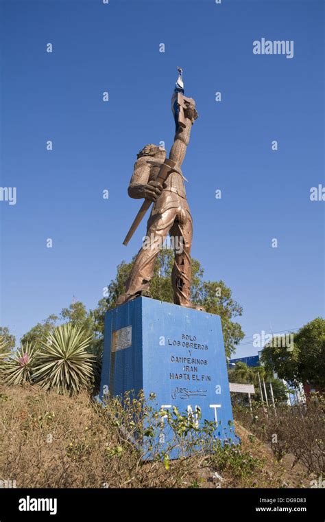 Monumento Al Soldado Guerrillero Desconocido Managua Nicaragua