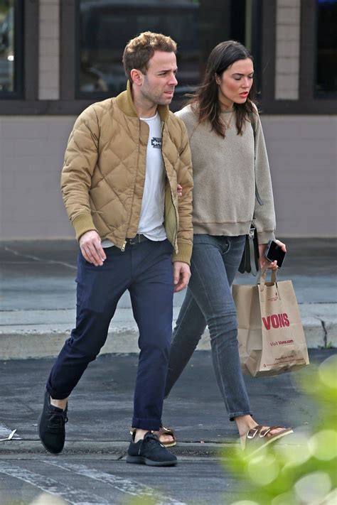 Over the weekend, musician ryan adams issued a public apology regarding allegations of sexual abuse a year ago. MANDY MOORE and Ryan Adams Out Shopping in Los Angeles 11 ...