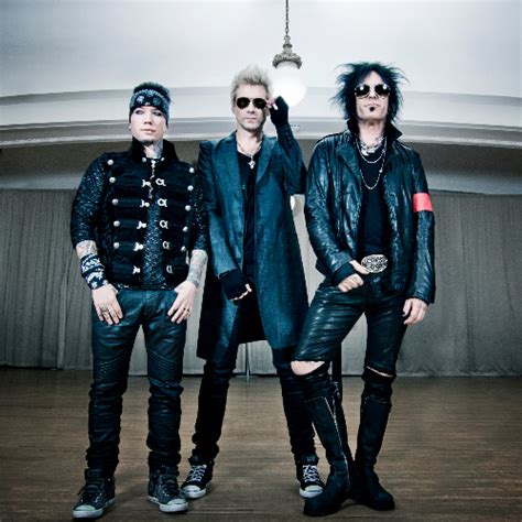 Sixxamprepares For 2016 Takeover Video Message Streaming Bravewords
