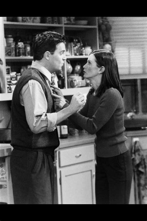 Monica And Chandler Joey Friends Friends Moments Friends Cast