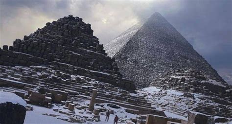 Snowy Pyramidsegypt Pyramids Egypt Pyramids Of Giza
