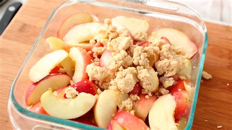 Inspired by this lovely martha stewart living cover. Video: Peach Crumble | Martha Stewart