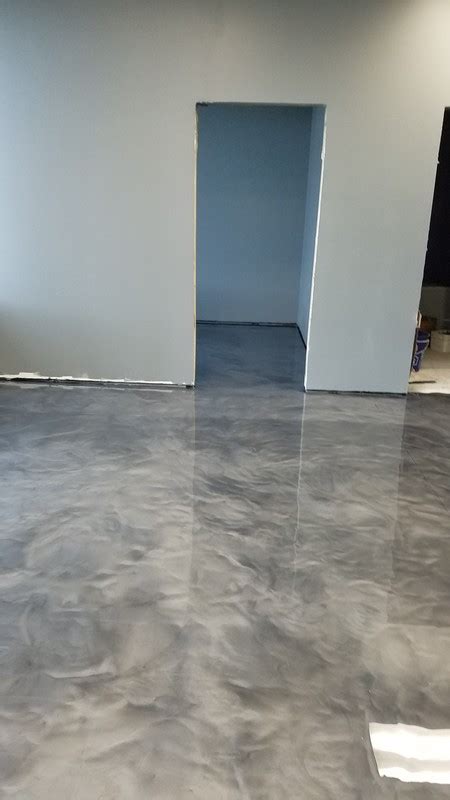 We develop, manufacture and supply 100% solids epoxy flooring in ontario, canada and also provide waterborne coating for whole market since 2005. Metallic Epoxy Garage Flooring in Detroit Michigan Area