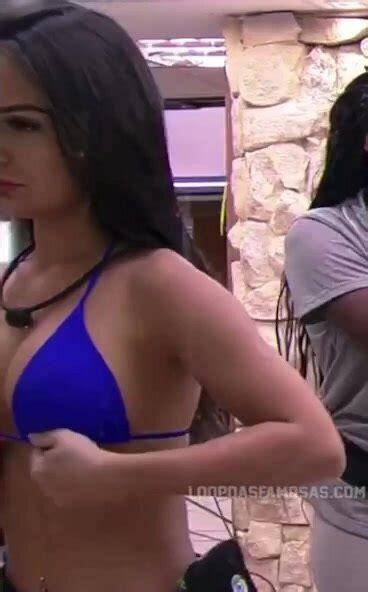 Bbb Participante Larissa Paga Peitinho Mostrou Os Peitos No Big