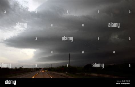 April 222015 Sweetwater Tx Severe Tornado Warn Storm Cells Cross