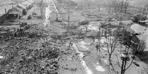 Crash Of A Boeing Kc 135a Bn Stratotanker In Wichita 30 Killed