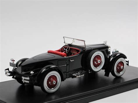 In 1928 a stutz series bb black hawk speedster, driven by edouard brisson and robert bloch, was entered in the french lemans race. ESVAL 1928 Stutz Black Hawk Boattail Speedster open 1/43 ...