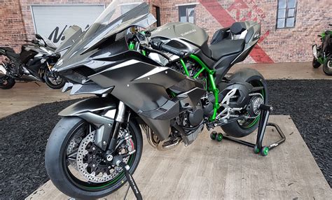Find a kawasaki dealer in your area. Kawasaki Ninja H2R - Tarmac terror or just clickbait ...