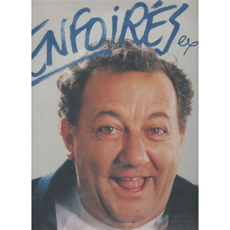 Cet homme timide qui vient du coin de la scène, oui, c'est coluche, encore peu connu du grand public. Blagues De Coluche Sur Europe 1 | Dlhumourd