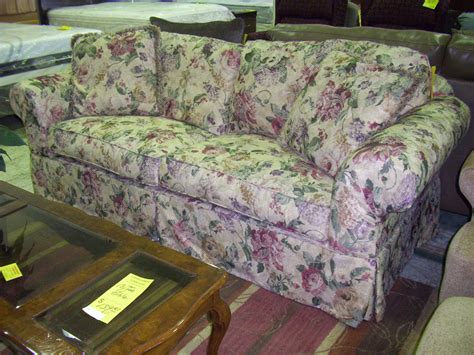 Vintage Floral Couch Fabric Vintage Floral Pattern Couch Dopepicz