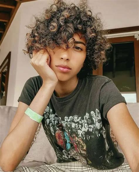 35 Tomboy Short Hairstyles To Look Unique And Dashing