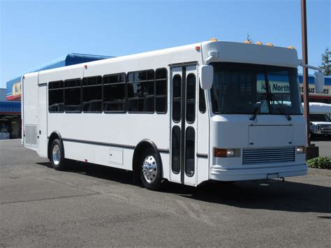 2001 Freightliner Startrans President 33 Passenger Shuttle Bus S92483