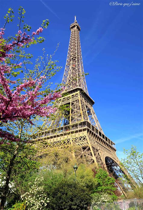 Tour Eiffel Au Printemps Paris Paris Visite Pont Paris Paris Insolites