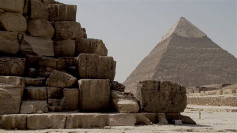 mysterious ‘void discovered inside great pyramid of giza